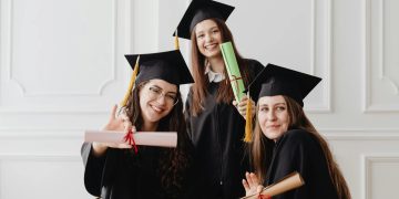 There’s a catch: a billionaire gives each University of Massachusetts graduate a $1,000 surprise present.