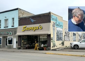 Bill Gates broke into a small-town poker game