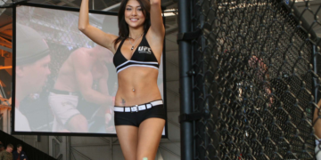 How much do UFC ring girls get paid for each fight?