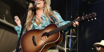 The biography of Lainey Wilson